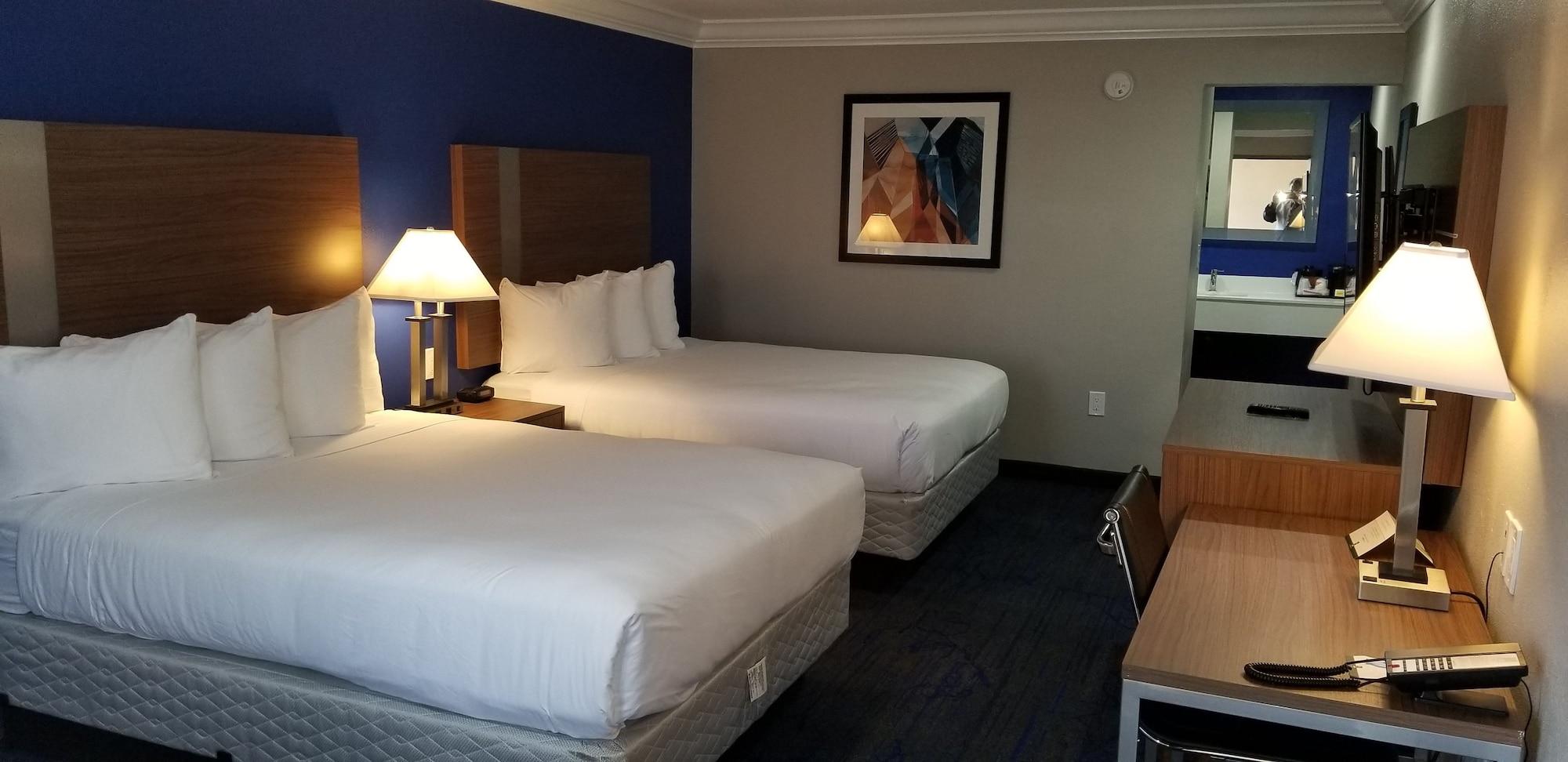 Quality Inn & Suites Vacaville Bagian luar foto