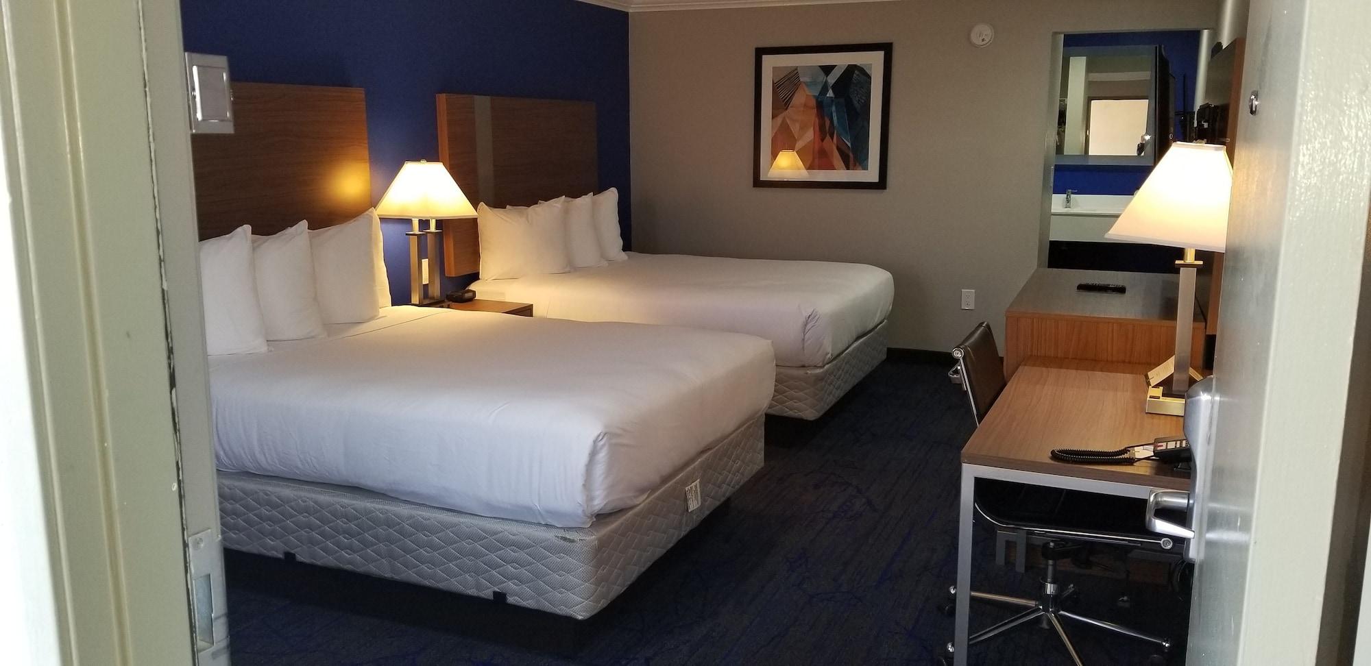 Quality Inn & Suites Vacaville Bagian luar foto