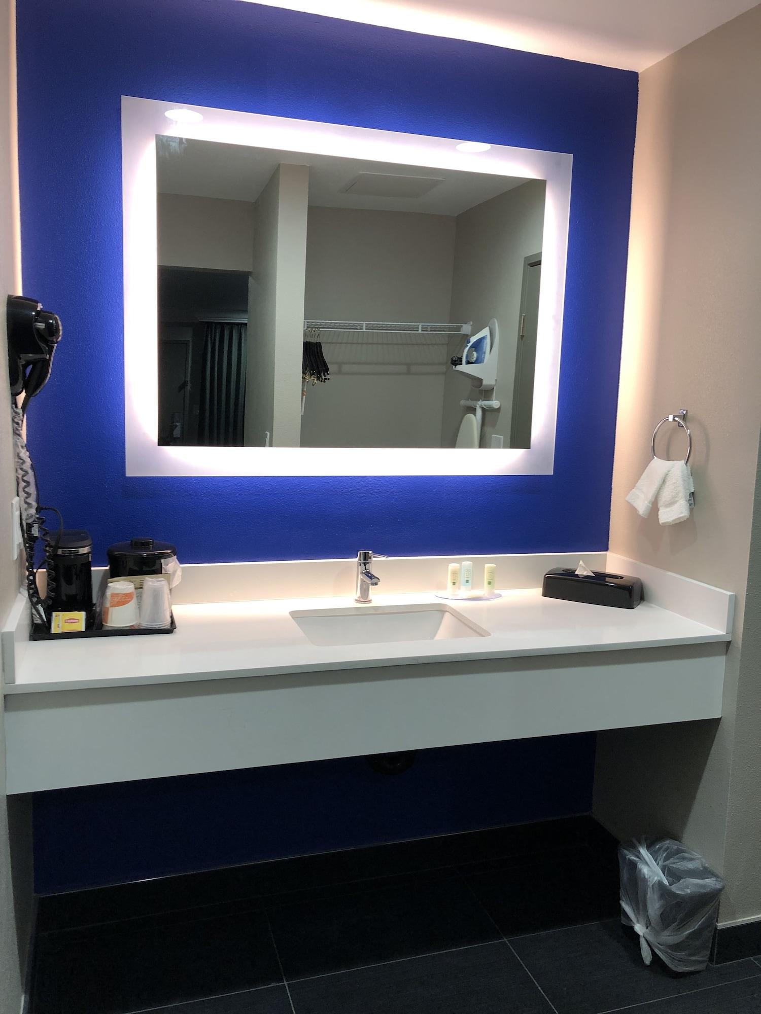 Quality Inn & Suites Vacaville Bagian luar foto