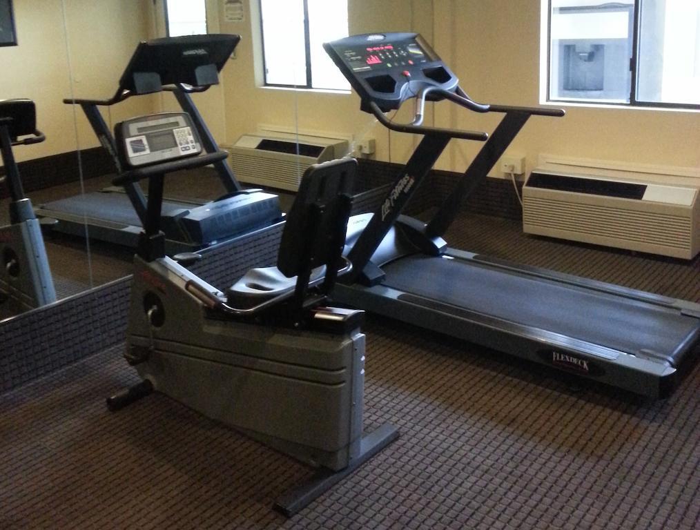 Quality Inn & Suites Vacaville Bagian luar foto